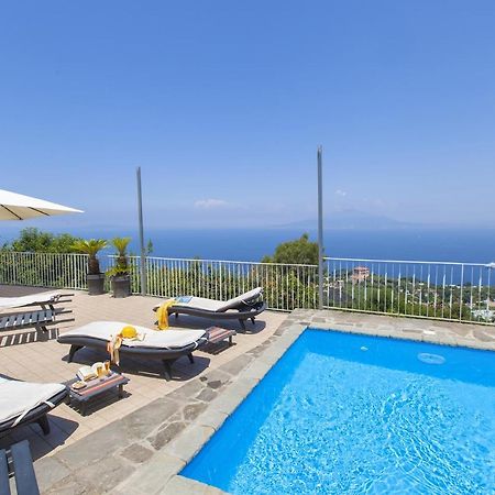 Amore Rentals - Casa Augusta A Sorrento Ngoại thất bức ảnh