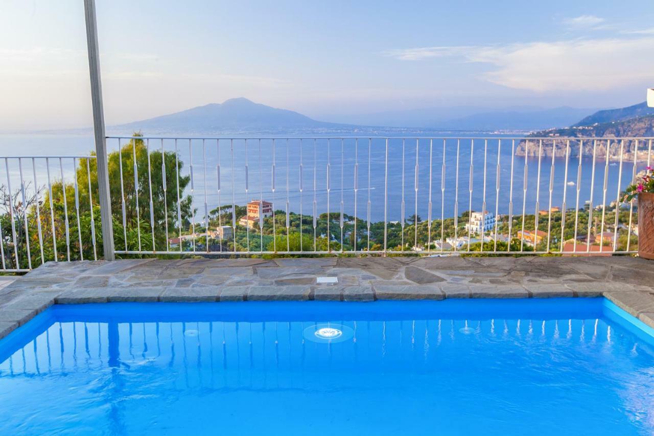 Amore Rentals - Casa Augusta A Sorrento Ngoại thất bức ảnh