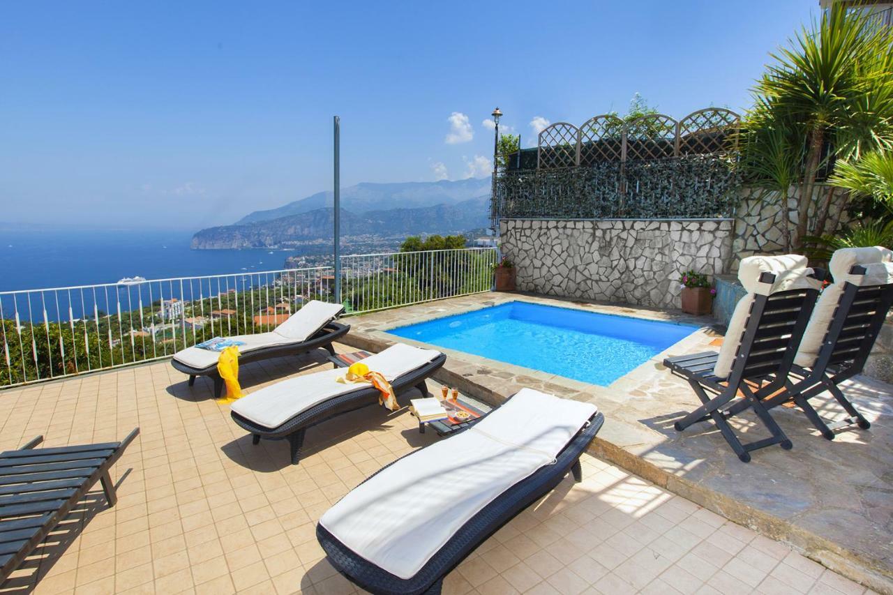Amore Rentals - Casa Augusta A Sorrento Ngoại thất bức ảnh