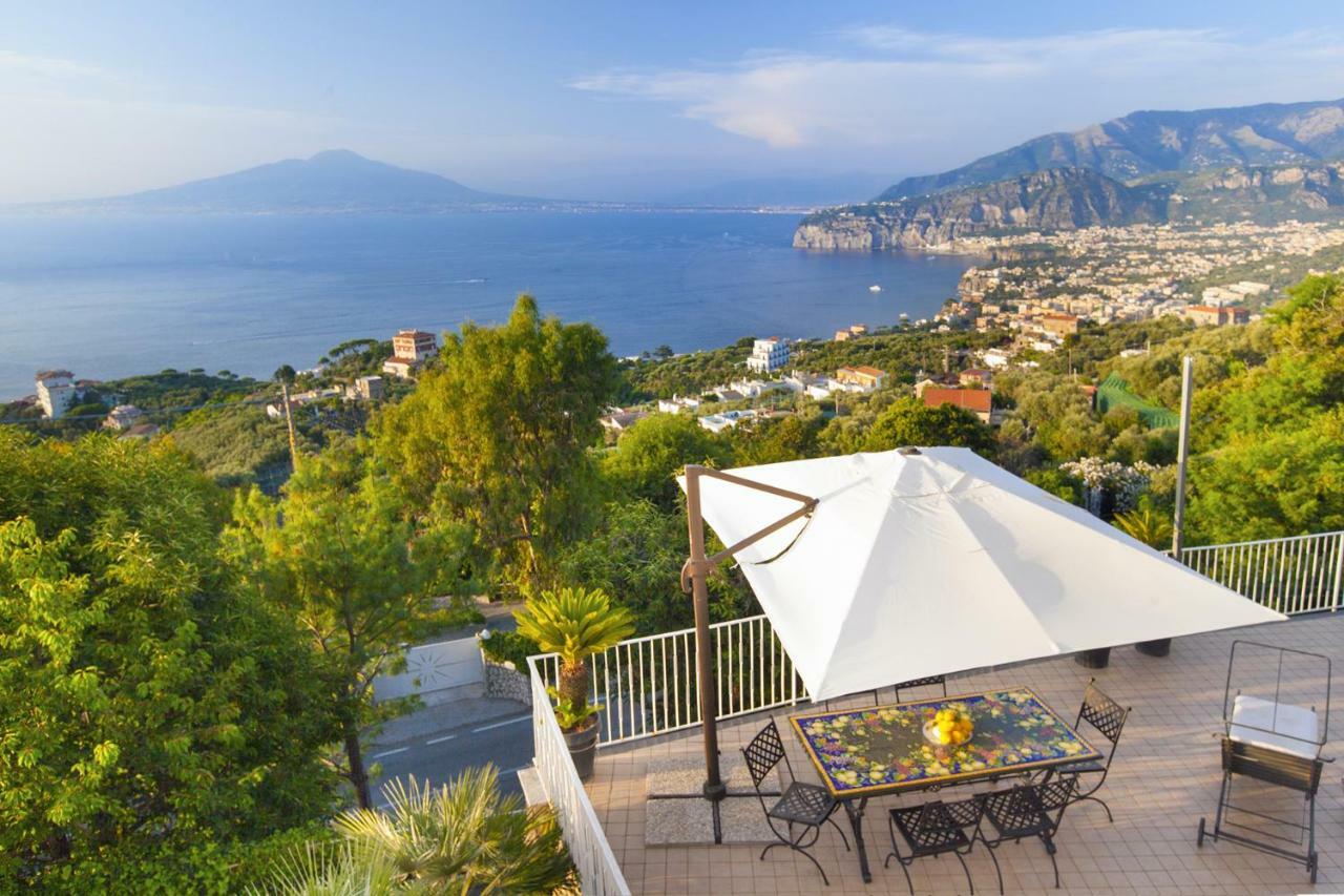 Amore Rentals - Casa Augusta A Sorrento Ngoại thất bức ảnh