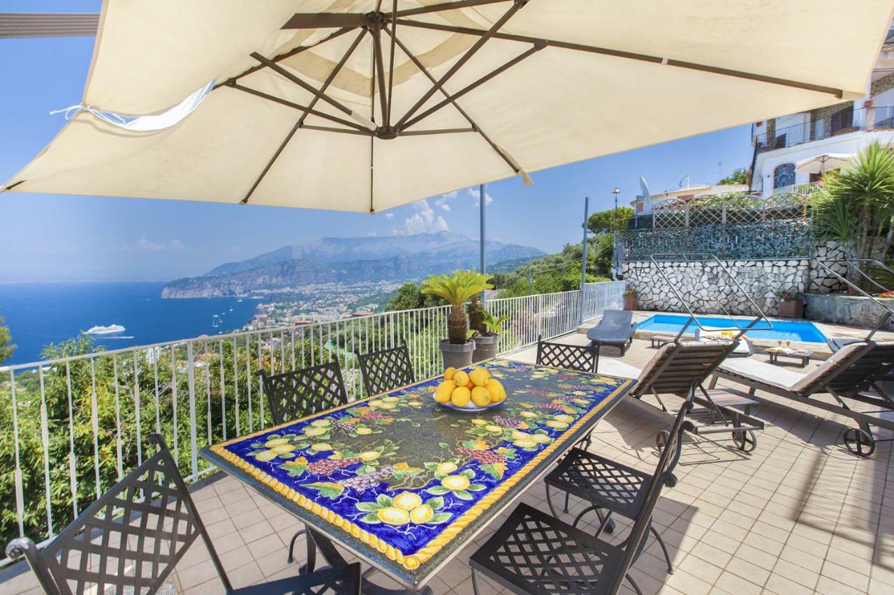 Amore Rentals - Casa Augusta A Sorrento Ngoại thất bức ảnh