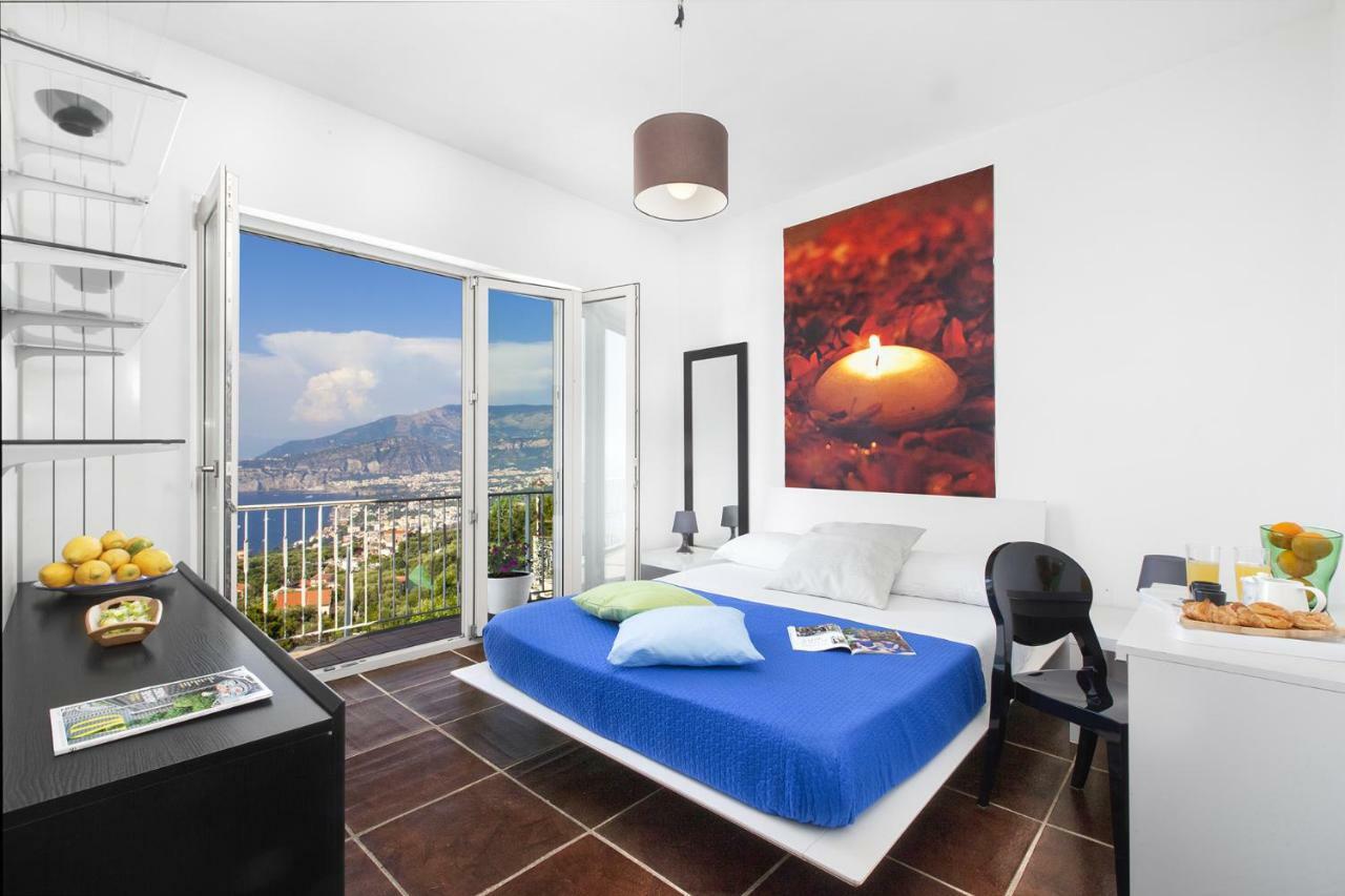 Amore Rentals - Casa Augusta A Sorrento Ngoại thất bức ảnh