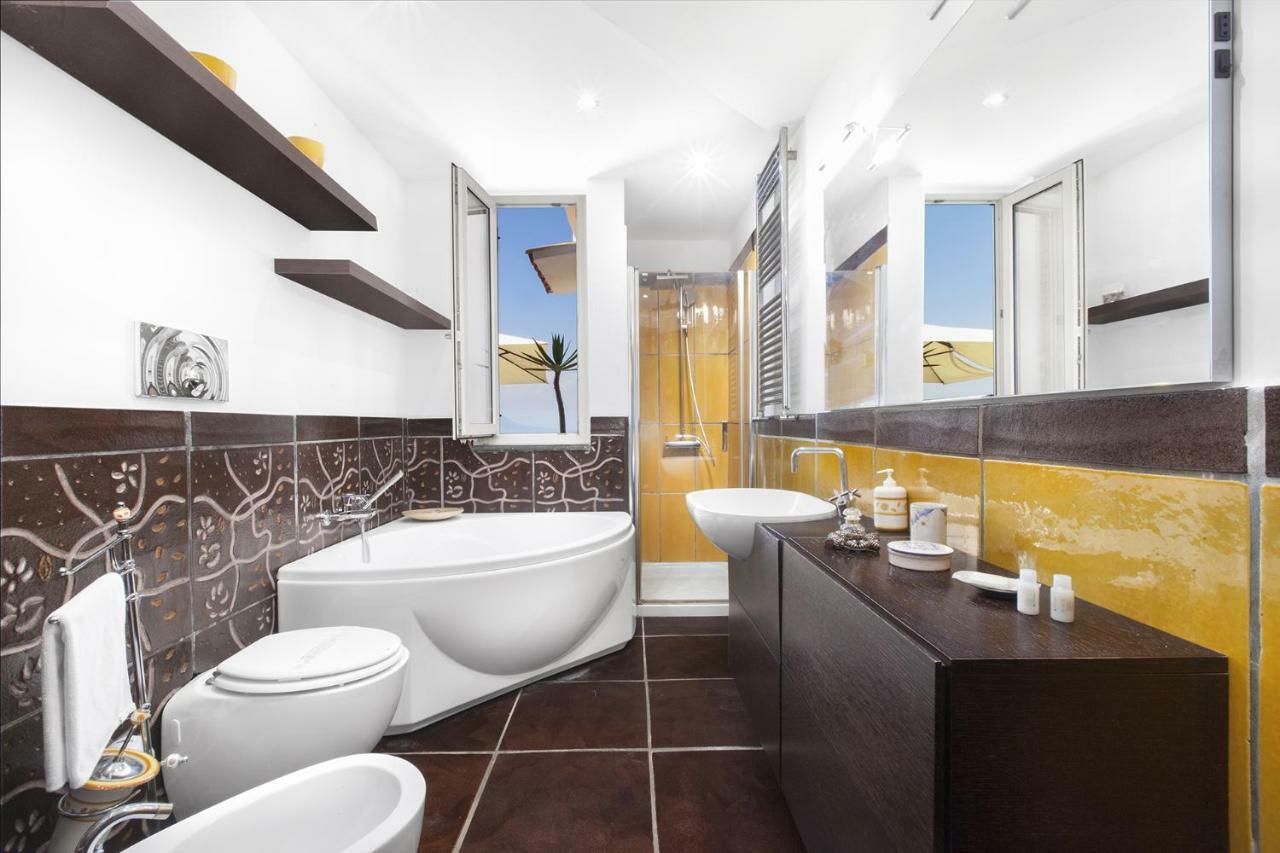 Amore Rentals - Casa Augusta A Sorrento Ngoại thất bức ảnh